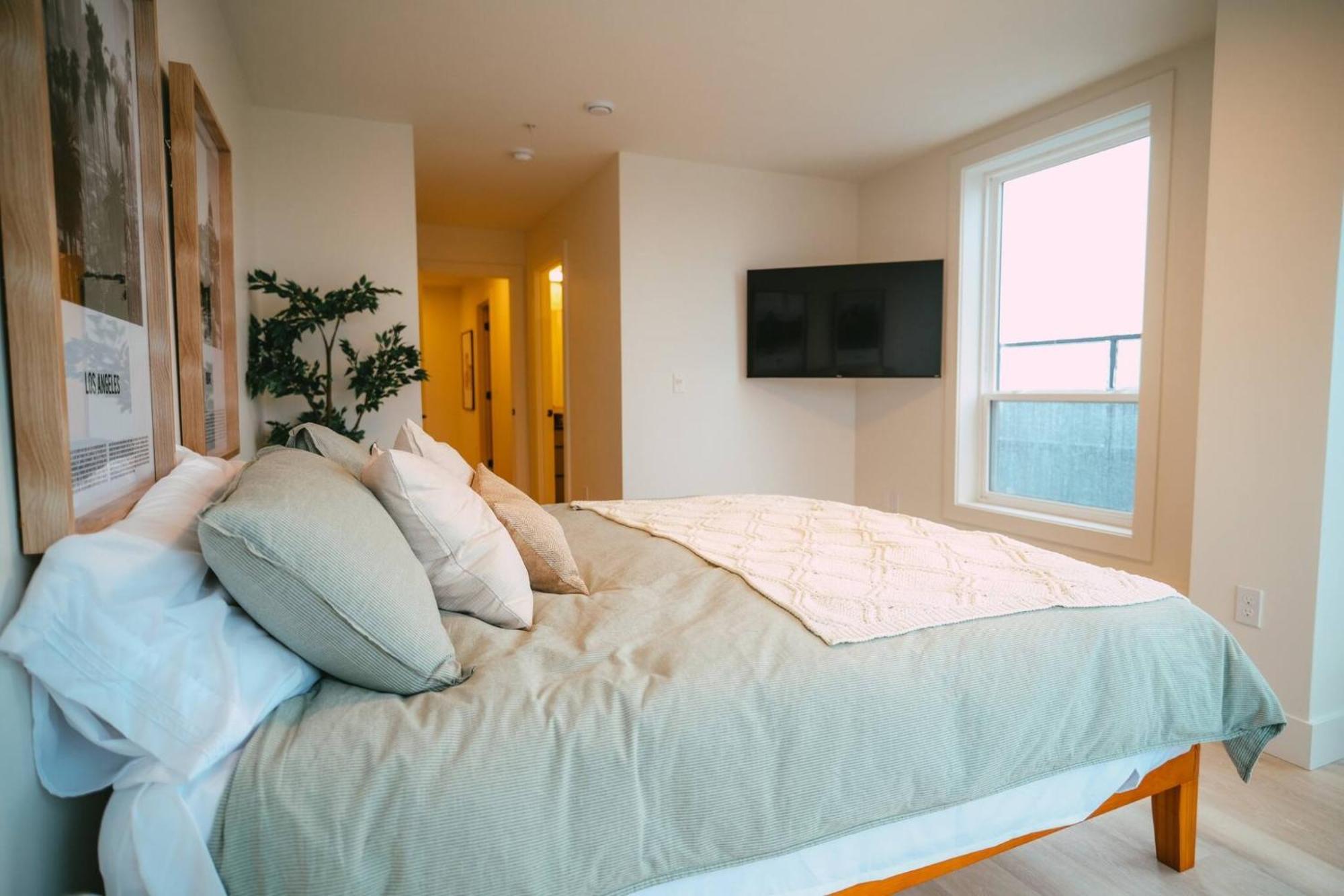 Chic Cozy Retreat - 2Br - Stunning North End Views Apartment Halifax Bagian luar foto