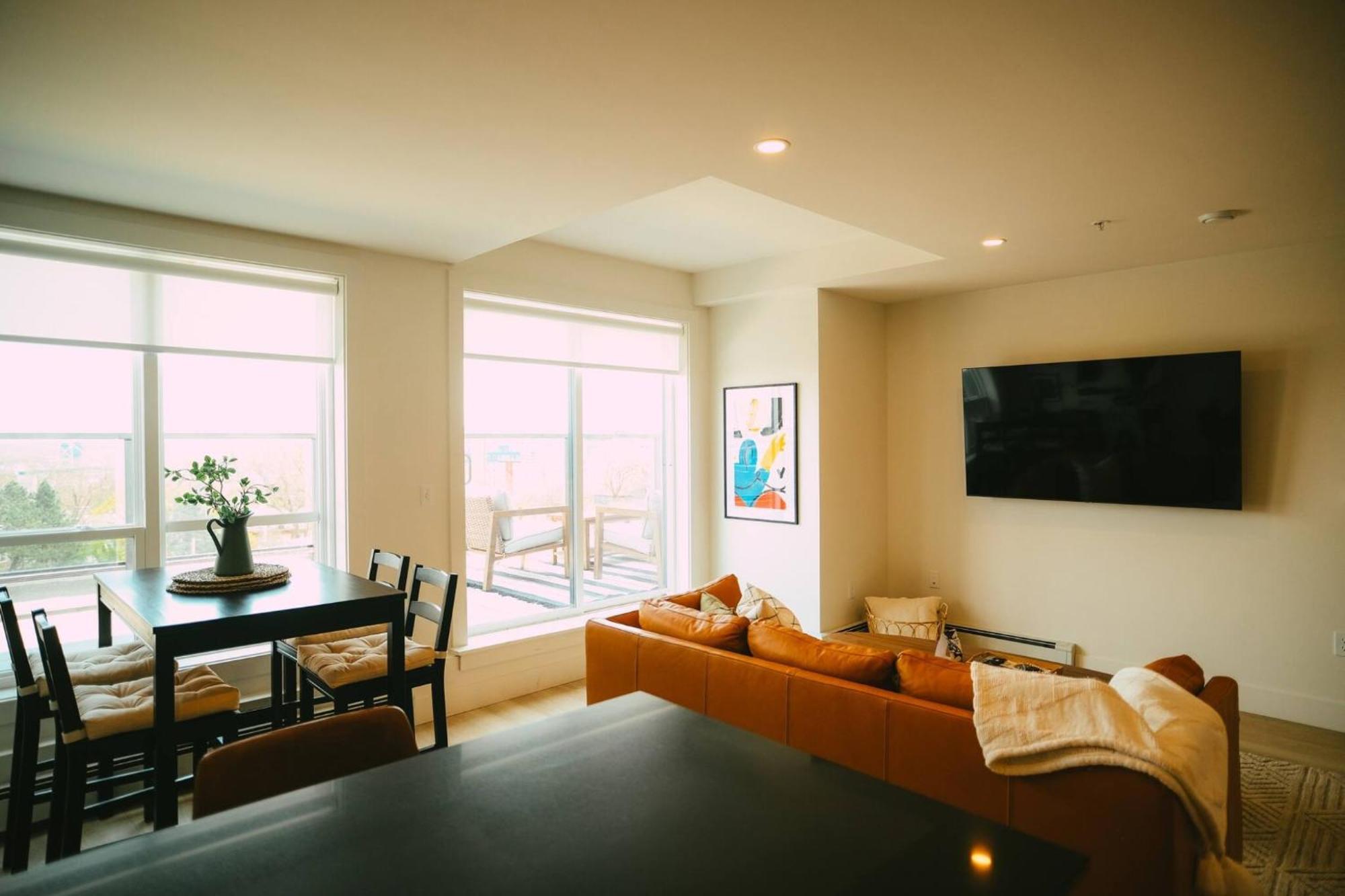 Chic Cozy Retreat - 2Br - Stunning North End Views Apartment Halifax Bagian luar foto